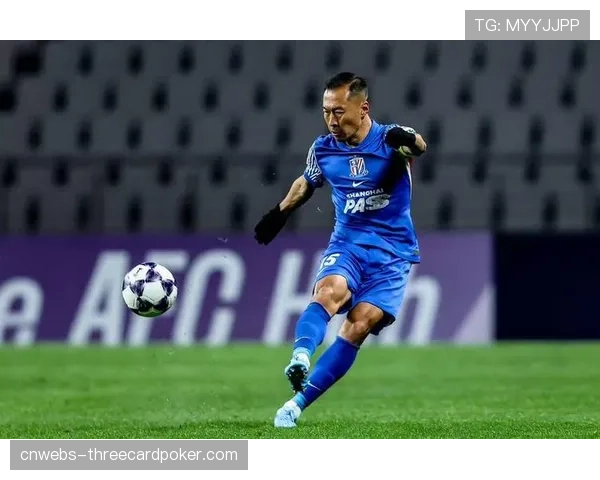 特写:上海申花前锋马莱莱单场错失3次绝佳机会,但高强度跑动距离冠绝全场 特写:上海申花前锋马莱莱单场错失3次绝佳机会,但高强度跑动距离冠绝全场